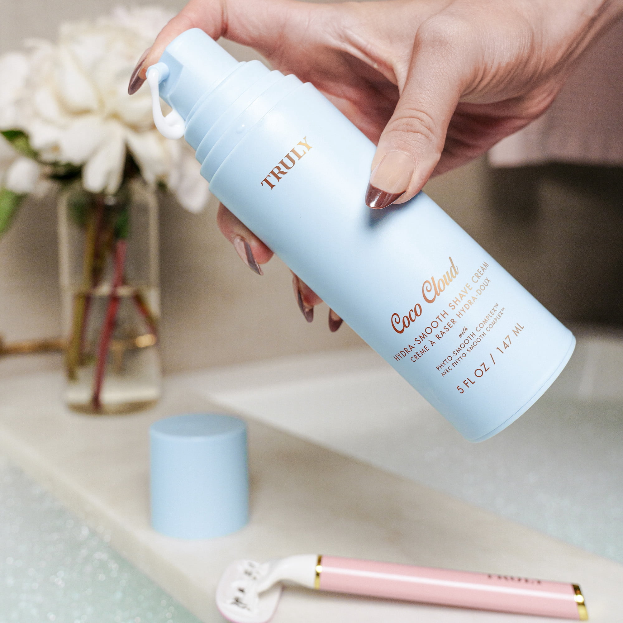 Truly Hydra-Smooth Shave Cream​ Coco Cloud