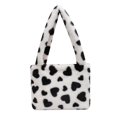 thumbnail image 2 of Bolso de hombro Macarena de felpa Hobo con estampado de corazón para mujer, negro, 2 of 8