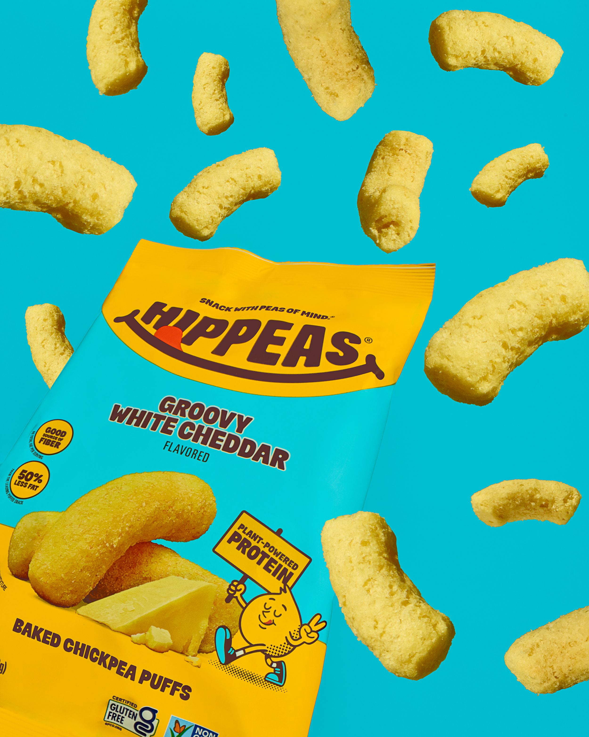 HIPPEAS Chickpea Puffs, Groovy White Cheddar, Gluten Free, Dairy Free, 4g Protein, 0.8 oz, 6 Pack