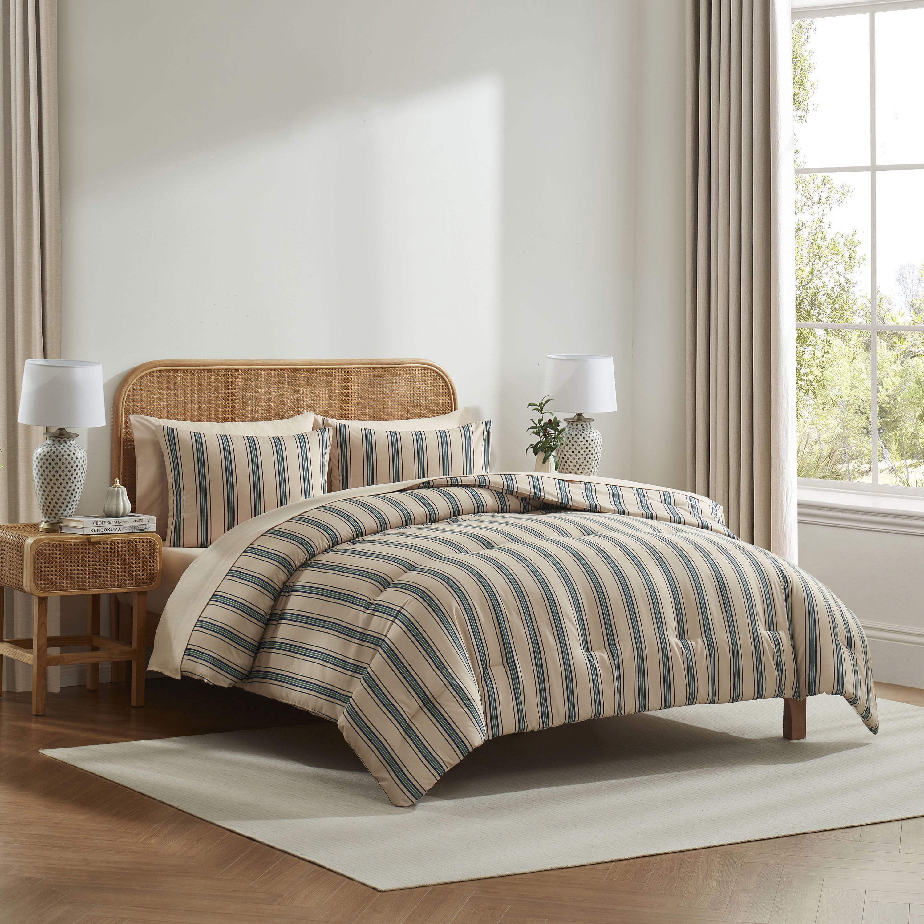 LammaLoe King Size Comforter Sets, 7 Piece Striped Bed in a Bag, Bedding Comforter Set with Sheets, Modern Bed Set, Cream