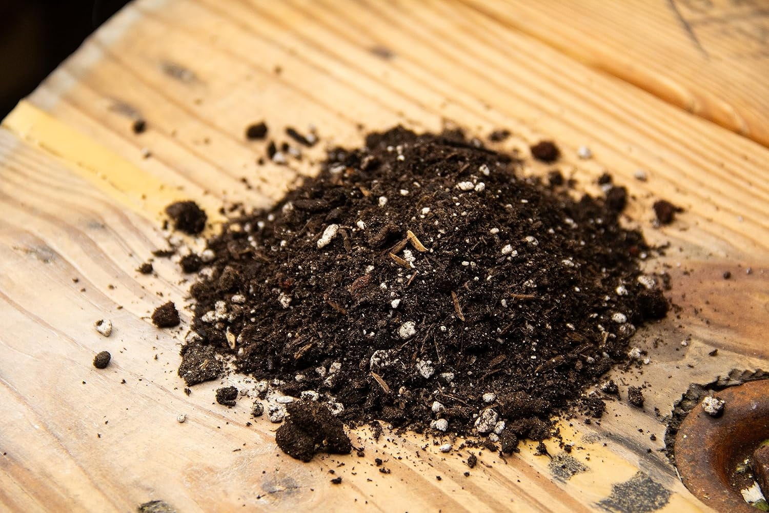 New Country Organics | Living Soil | Premium Growing Medium | 1 Cubic Foot Bag