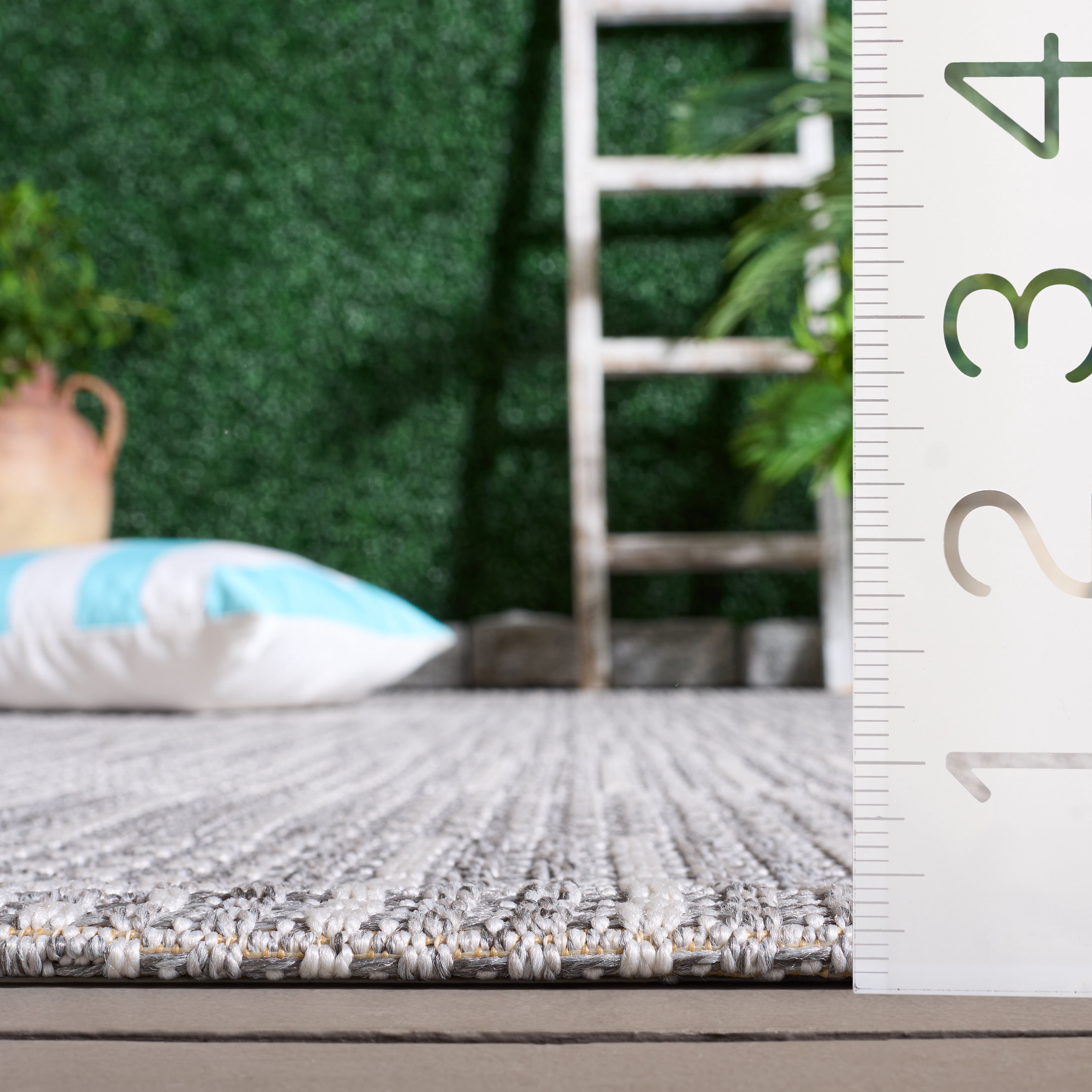 Safavieh Sisal All-Weather Austen Geometric Indoor/Outdoor Area Rug, Gray/Ivory, 4' x 6'