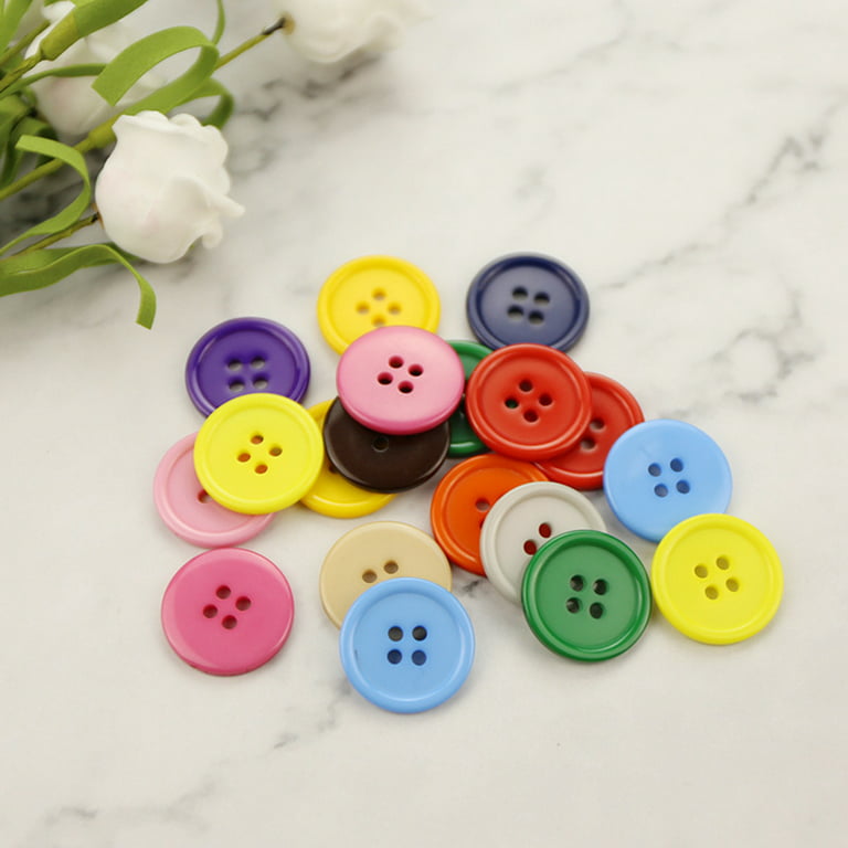 200Pcs Wood Buttons for Crafts, 20mm Mixed Pattern Wooden Buttons Round  Flower Buttons Vintage Buttons with 2 Holes for DIY Sewing Craft Decorative