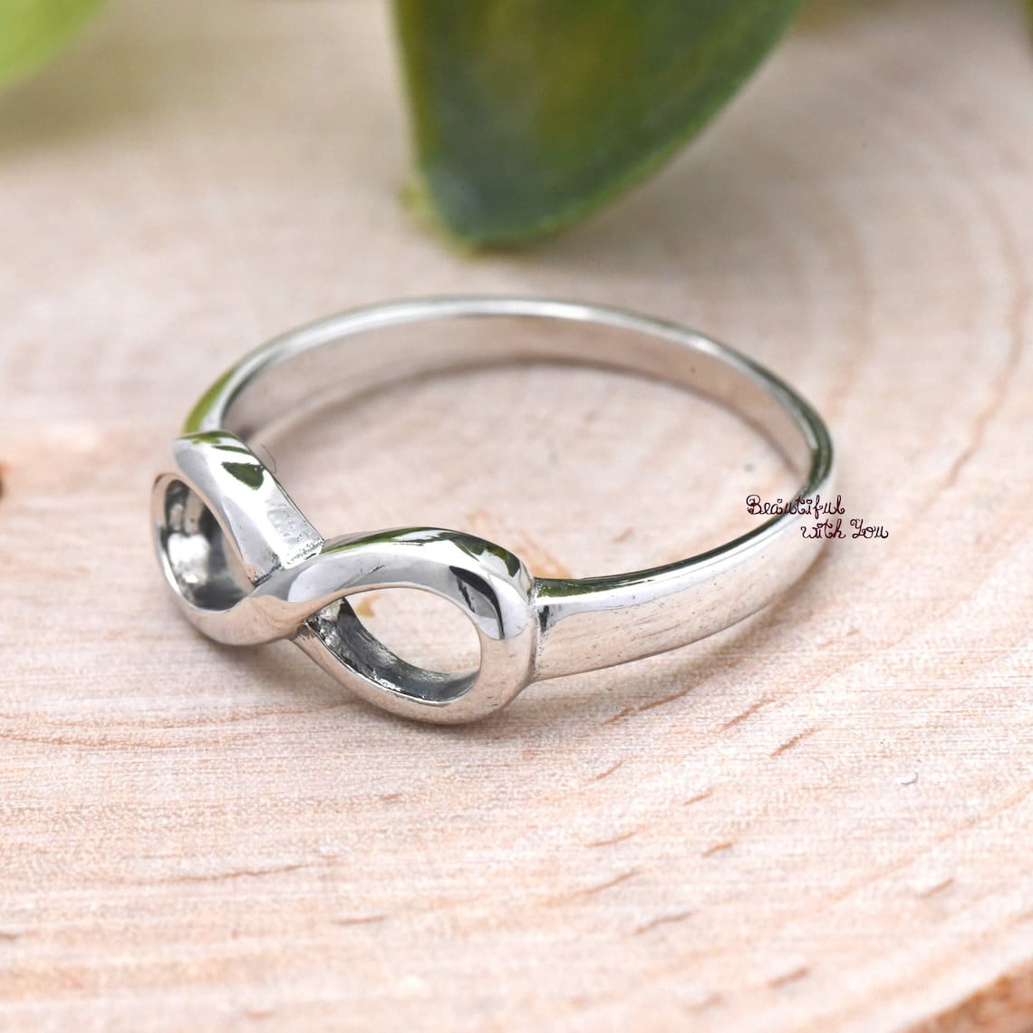 Handmade 92 Sterling Silver Infinity Ring at ₹ 899/piece in Jaipur