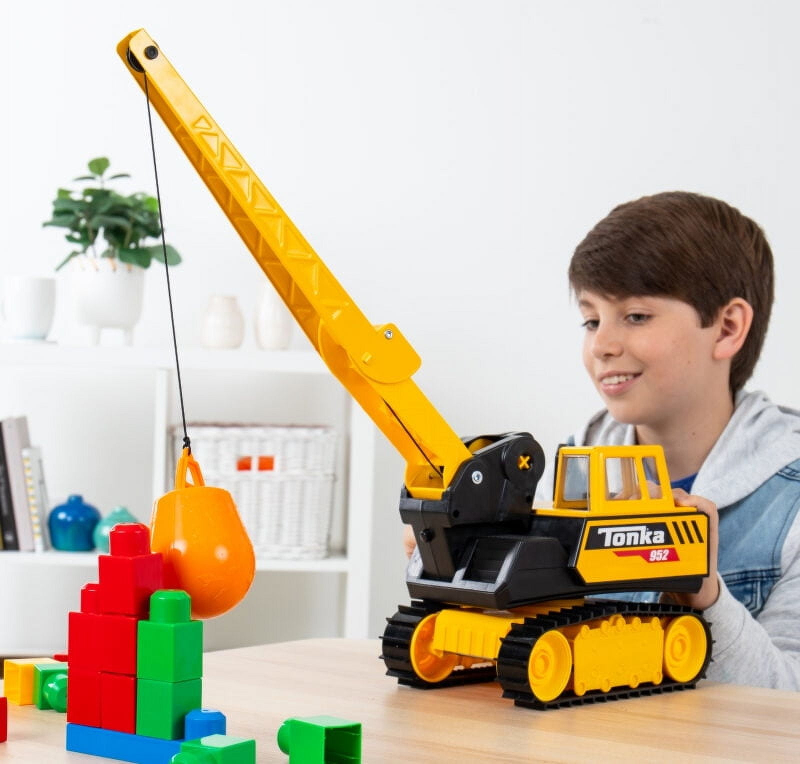 Tonka Steel Classics Crane with Wrecking Ball 06296