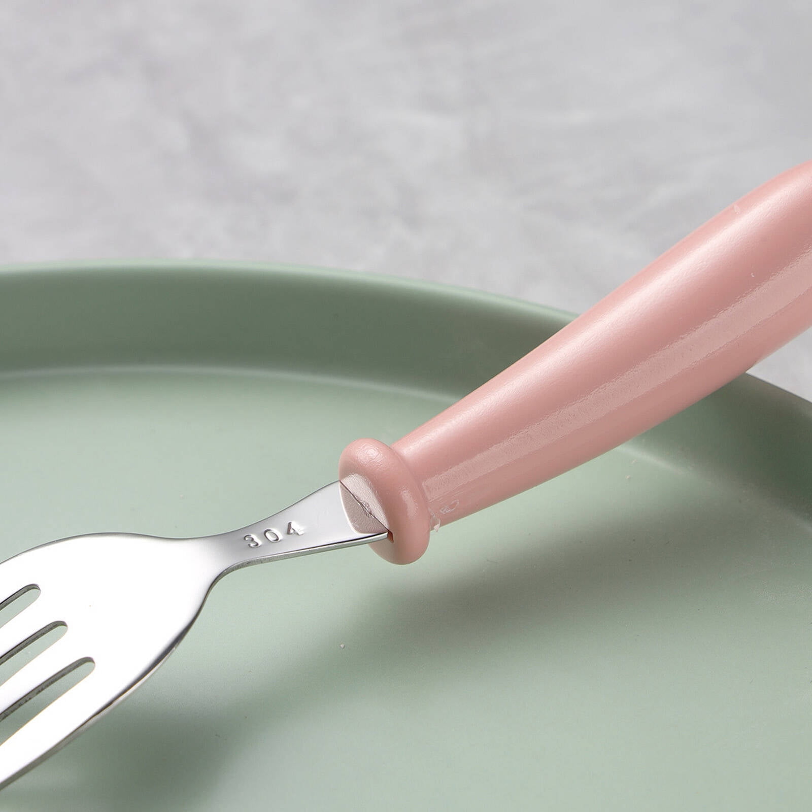 XIBUFE 2026 New Stainless Steel Spoon High Quality Baby Spaghetti Spoon Reliable Flat Bottom Soup Spoons for Feeding Everyday Use Soups Pasta Dining Kitchen Essentials.