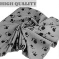 thumbnail image 4 of Manta para mascotas con estampado de patas, suave y cálida, para dormir, para perros, cachorros, gatos, animales pequeños, lavable, 4 of 5