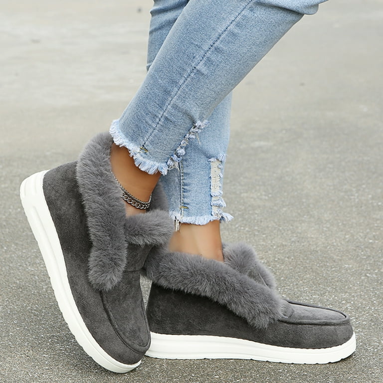 Flat shoes store with fur inside