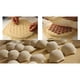 thumbnail image 4 of Empanadillas rellenas en forma de hojaldre Cortador de galletas Pelmeniza Maultaschenformer Ravioliform Pelmeni form (aluminio fundido, plateado) Adepaton MZQ-0007, 4 of 4