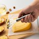 thumbnail image 3 of Rallador de queso de acero inoxidable 2 en 1, cepillo para queso con mango ergonómico para quesos blandos, semiduros y duros, apto para lavavajillas, 3 of 5
