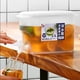 thumbnail image 4 of 3.5L Hervidor Frío de Refrigerador de Gran Capacidad con Grifo de Presión – Dispensador de Bebidas que Ahorra Espacio para Limonada, Té de Frutas, Bebidas Heladas, Jarra de Plástico Fácil de Limpiar, 4 of 9