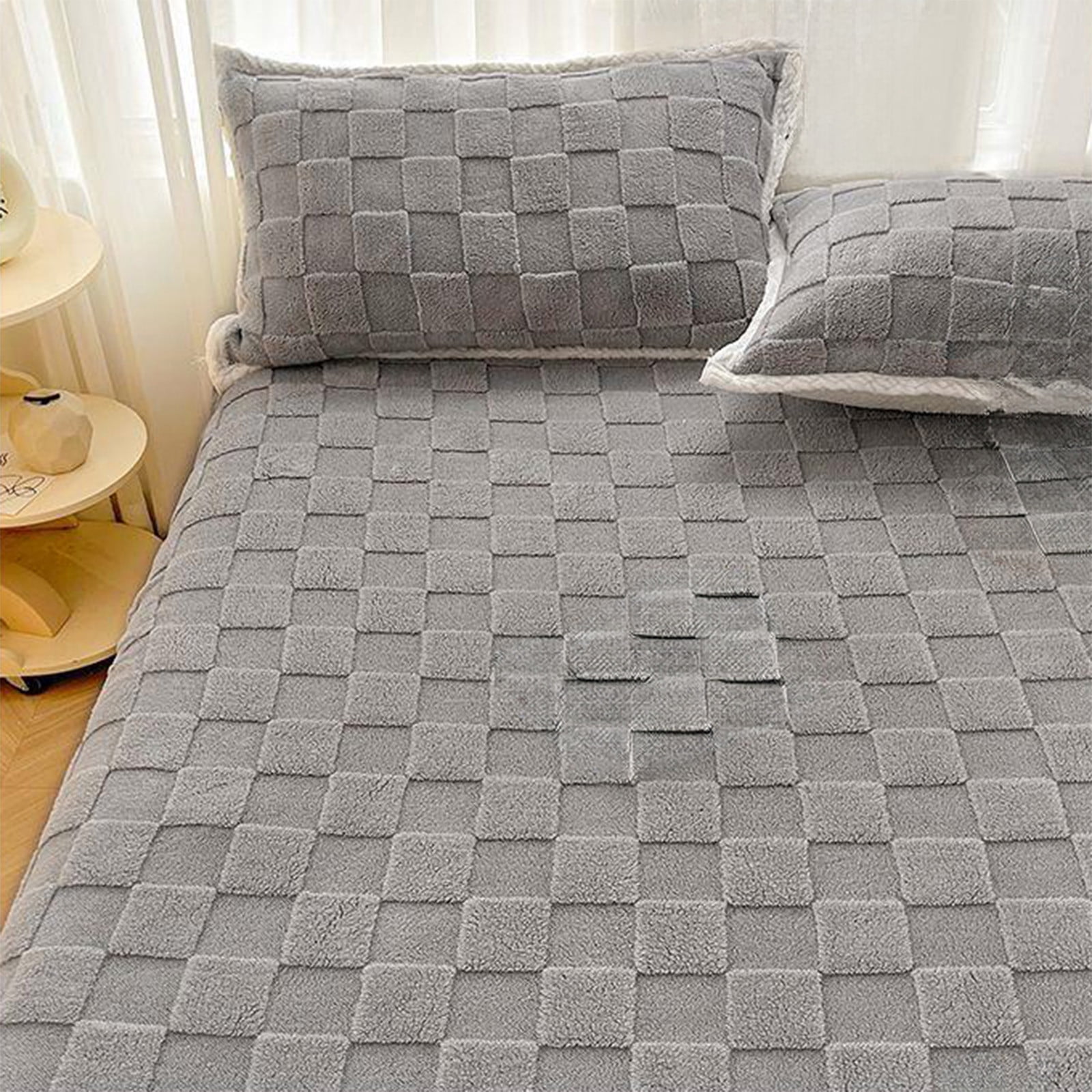 Xecvkr Coral Velvet Mattress Cover Winter Warm Fitted Sheet Checkerboard Slip Resistant Bed Skirt Protector Home Bedroom Cozy Bedding Gray