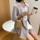 thumbnail image 5 of Guardurnaity Bolsos de hombro de paja para vacaciones, de madera y algodón, versátiles, ideales para regalar, regalos de vacaciones y regalos de Bolsas de mensajero y de hombro marrón +bolsa interior, 5 of 6