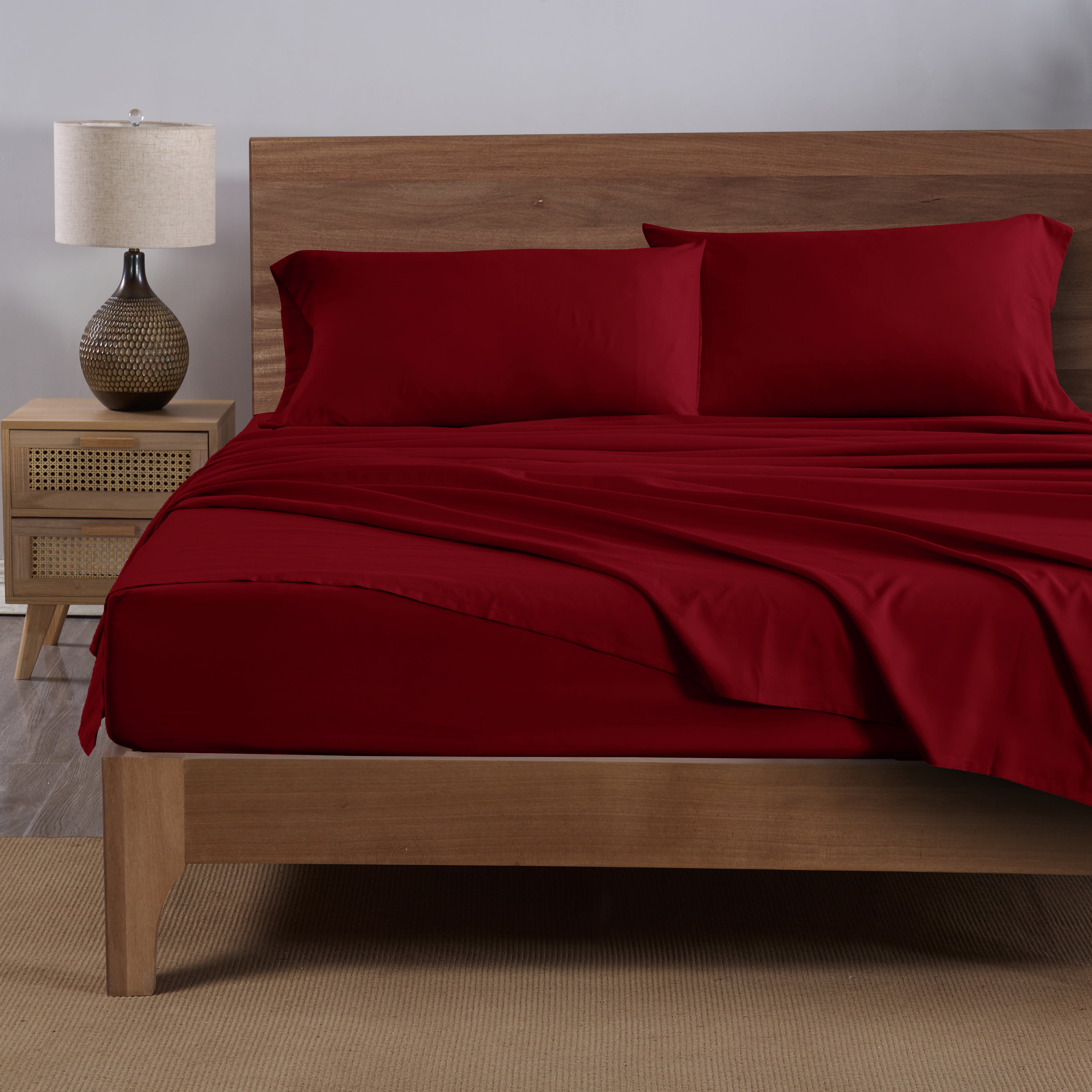 Mainstays Super Soft High Quality Brushed Microfiber Pillowcase Set, Std/Queen, Red Sedona, 2 Piece