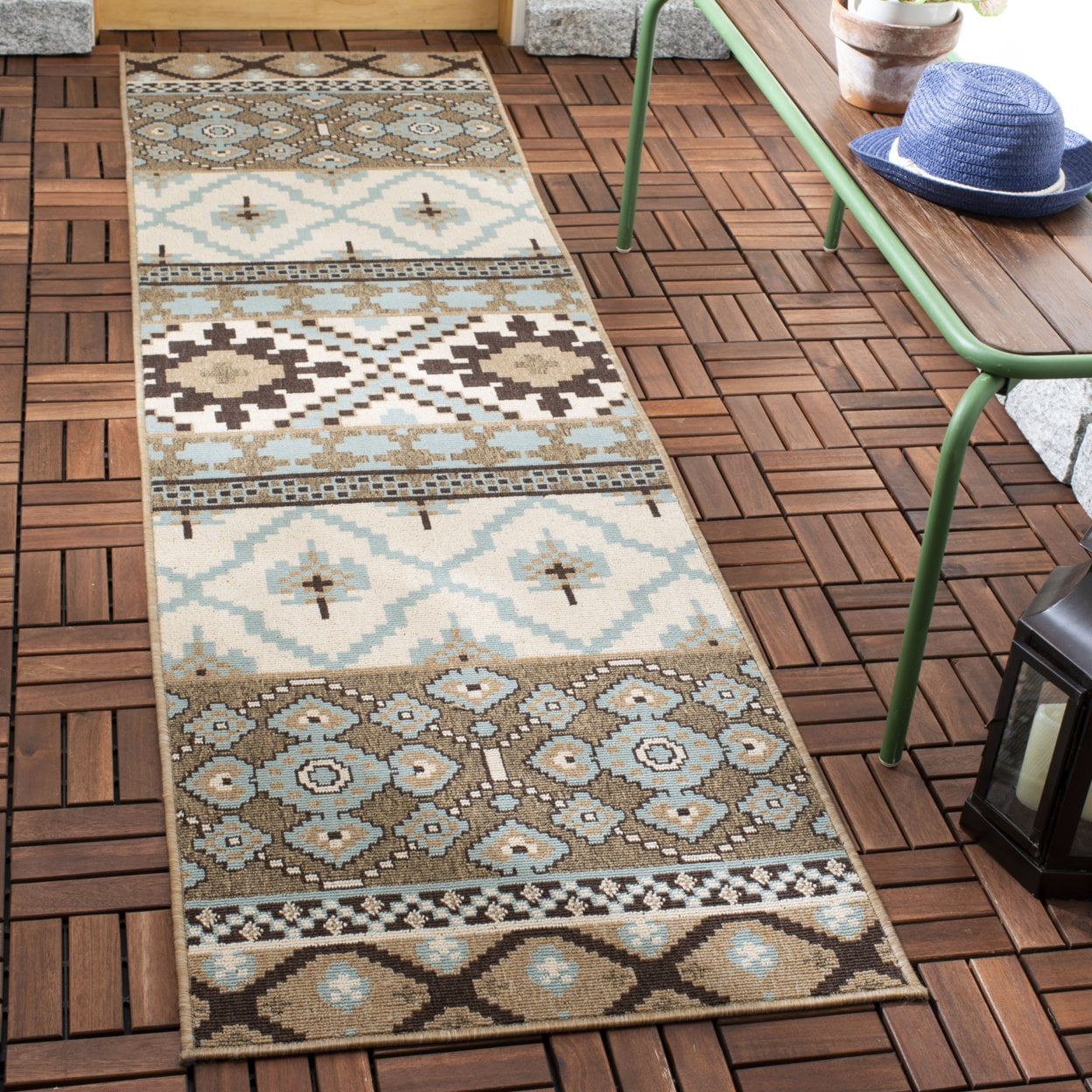 SAFAVIEH Veranda Dogon Southwestern Indoor/Outdoor Area Rug, 2'7" x 5', Cream/Brown
