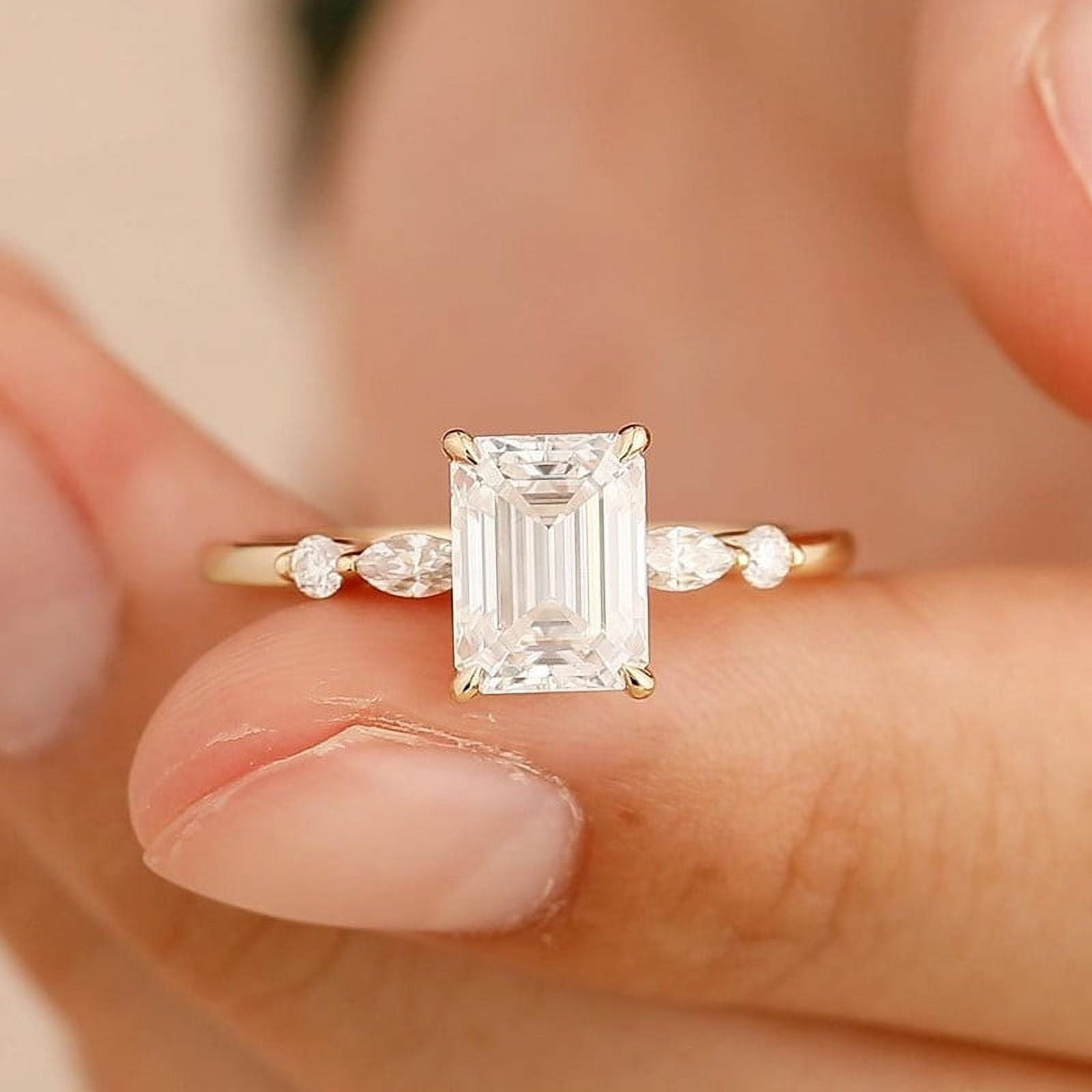 solitaire jewels 5 Stone 2CT Emerald Moissanit Solitaire Engagement Ring For Women, 14K Yellow Gold