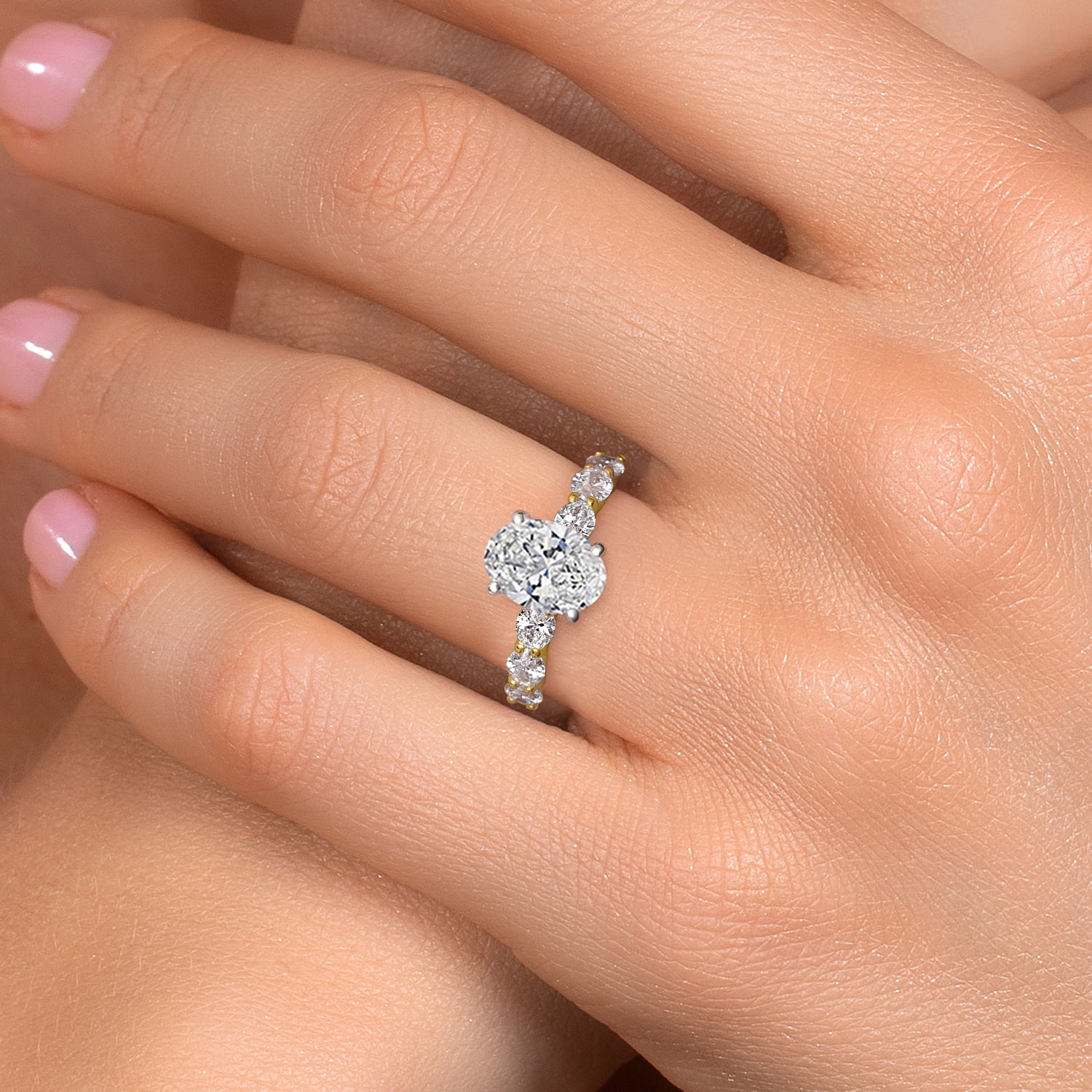 Gem Stone King 2.90 Cttw IGI Certified Lab Grown Diamond in 2-Tone 14K White and Yellow Gold Engagement Ring for Women | Center Diamond Oval Cut 2 Ct | D-E Color | VS1-VS2 Clarity | Size 5