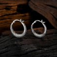 thumbnail image 4 of Juego de 12 pares de pendientes magnéticos unisex con incrustaciones de diamantes de imitación, sin perforación, de 7 mm, color blanco. Código de producto 76336, 7 mm, color blanco, 4 of 5