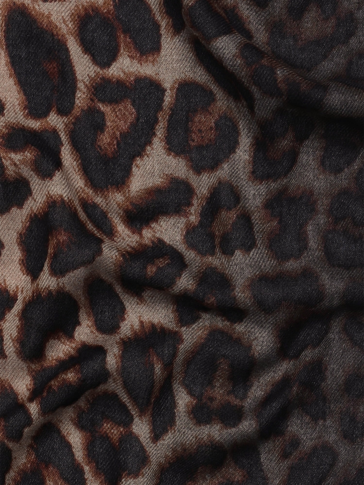 Time and Tru Women's Leopard Printed Scarf, One Size, Ombre Tan