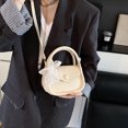 thumbnail image 3 of Bolso pequeño cuadrado con estampado de lichi de estilo coreano para mujer, nuevo estilo 2025, bolso de hombro versátil y moderno, bolso de mensajero informal, ligero y de lujo., 3 of 5