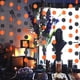 thumbnail image 4 of Guirnalda de puntos de Halloween de color naranja y negro: decoraciones para fiestas de Halloween, cintas de Halloween, 4 m, 4 of 5