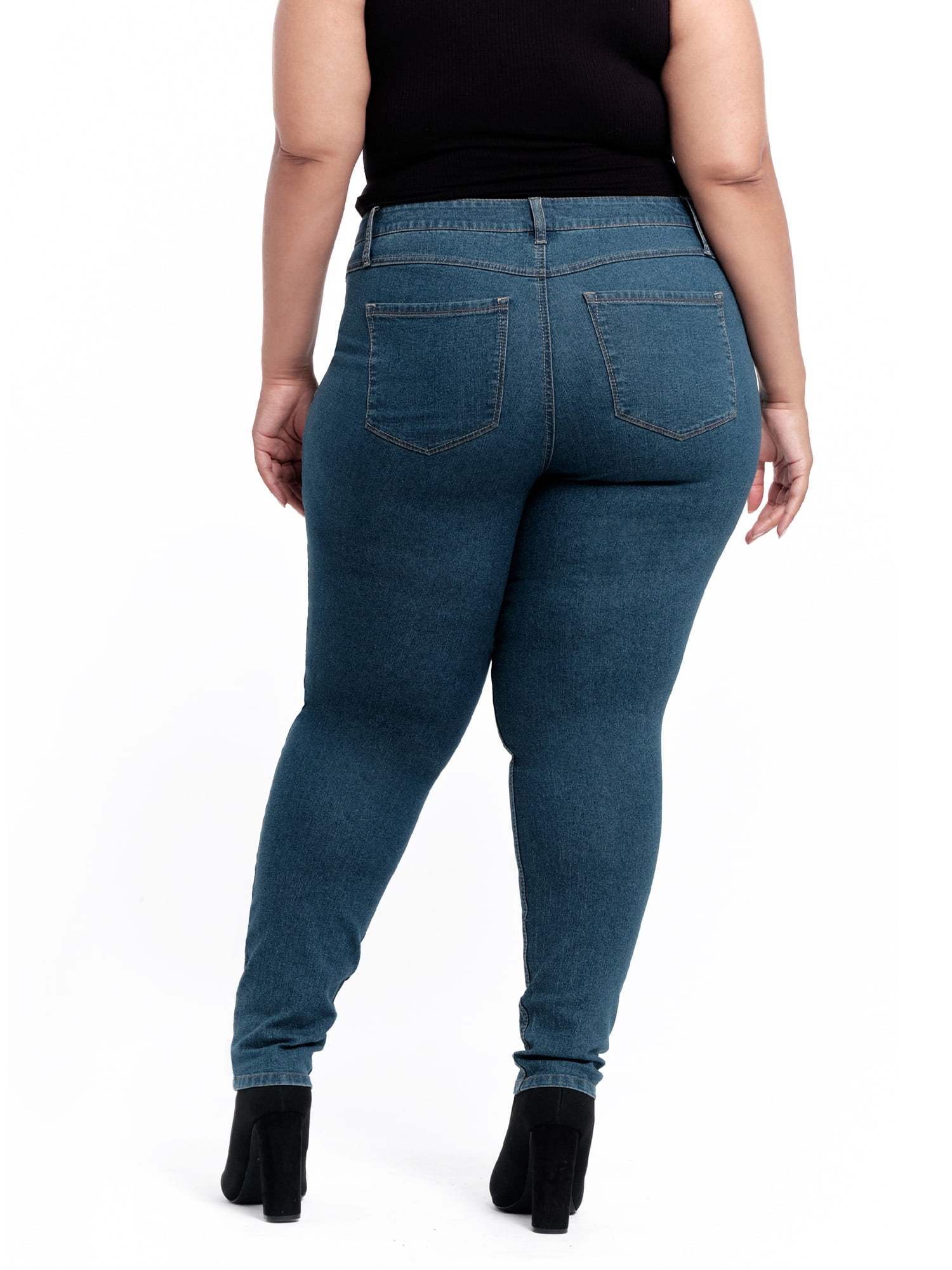 Plus size jeans with top bling on back pockets