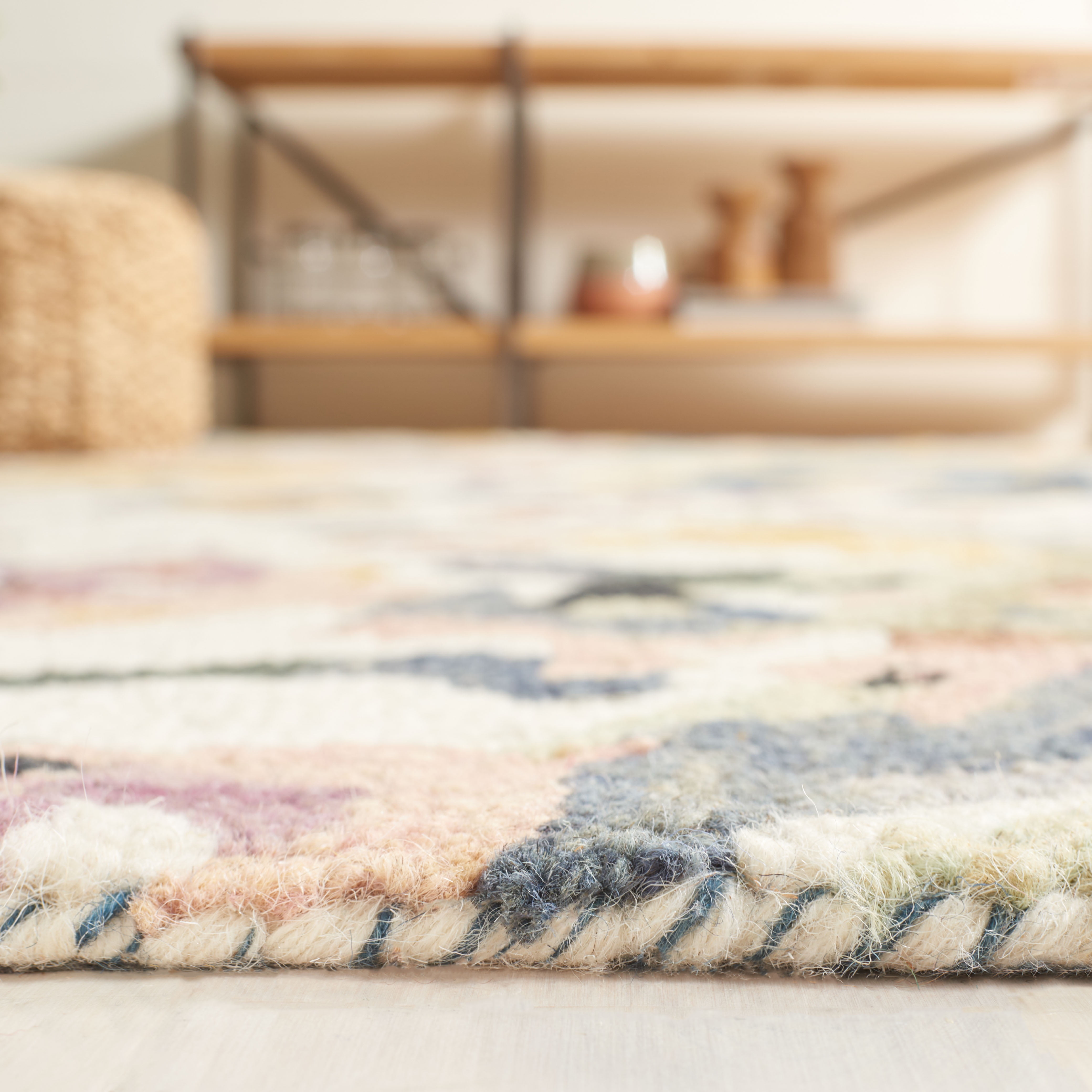 SAFAVIEH Jardin Constance Floral Area Rug, Ivory/Pink, 6' x 6' Square