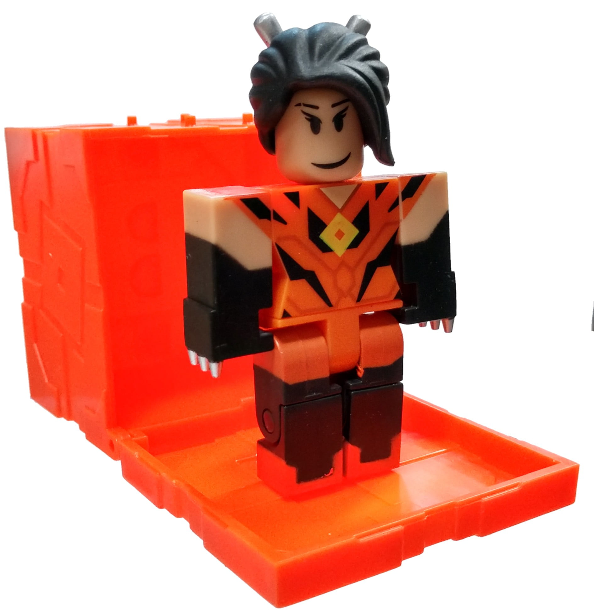 Series 6 Heroes Of Robloxia Tigris Mini Figure With Orange Cube And Online Code No Packaging Walmart Com Walmart Com - pictures of robloxia