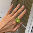 thumbnail image 2 of Anneau de Bague Empilable en Forme de Doigt de Mode de Fleur de Résine pour Femmes, 2 of 10