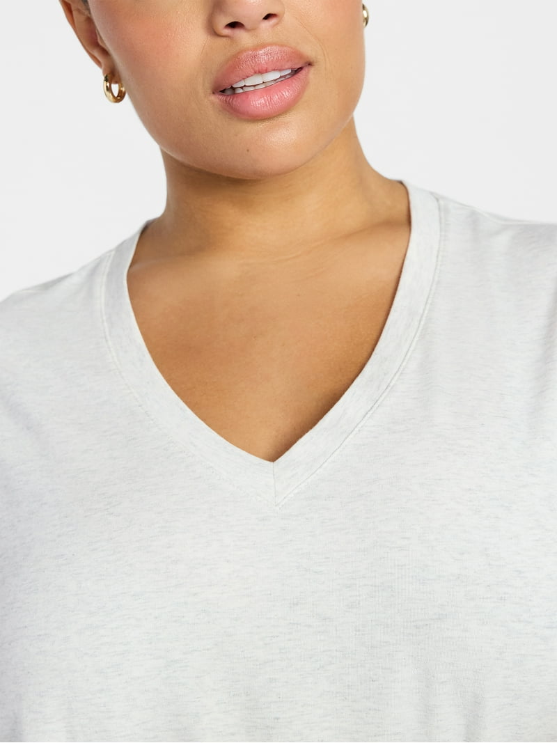 Terra & Sky Women's Plus Size V-Neck Tee with Short Sleeves, Size