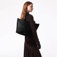 thumbnail image 2 of Queenoris Bolso Tejido para Mujer, Bolso Tote de Cuero Vegano Bolso de Compras de Moda de Playa de Verano y Bolso Bandolera Hecho a Mano, 2 of 5