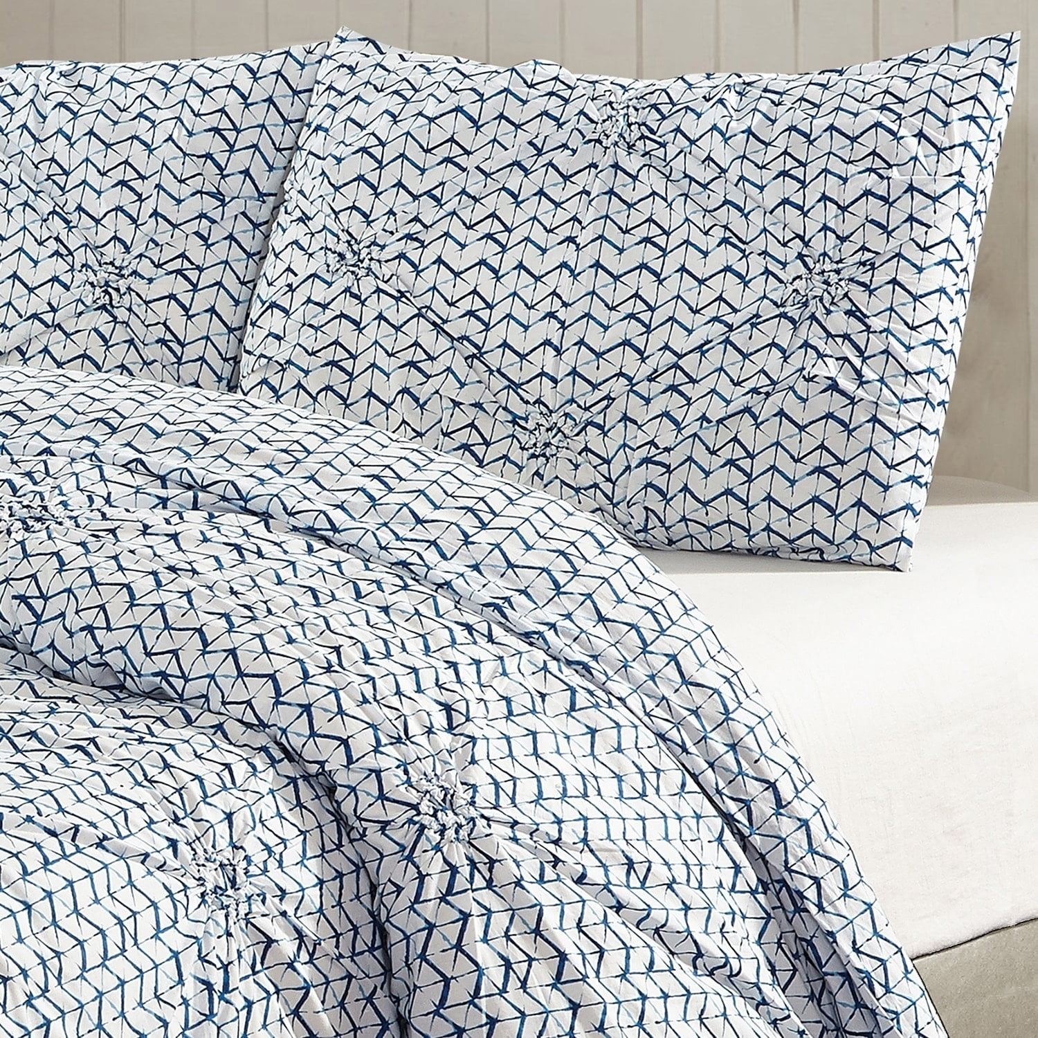 Beach Batik 3pc 100% Cotton Blue and White Pintuck Look Duvet Cover Set