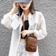 thumbnail image 5 of Bolso de hombro de PU suave Ehuebsd con cremallera color marrón, 5 of 9