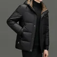 thumbnail image 4 of Chaqueta corta con capucha y plumón, chaquetas ligeras y acolchadas, ropa de invierno de diseñador con relleno de plumón de pato para hombre, abrigo acolchado para el frío para hombre, 4 of 4