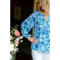 thumbnail image 4 of The Pioneer Woman Keyhole Crepe Top Women's, 4 of 9