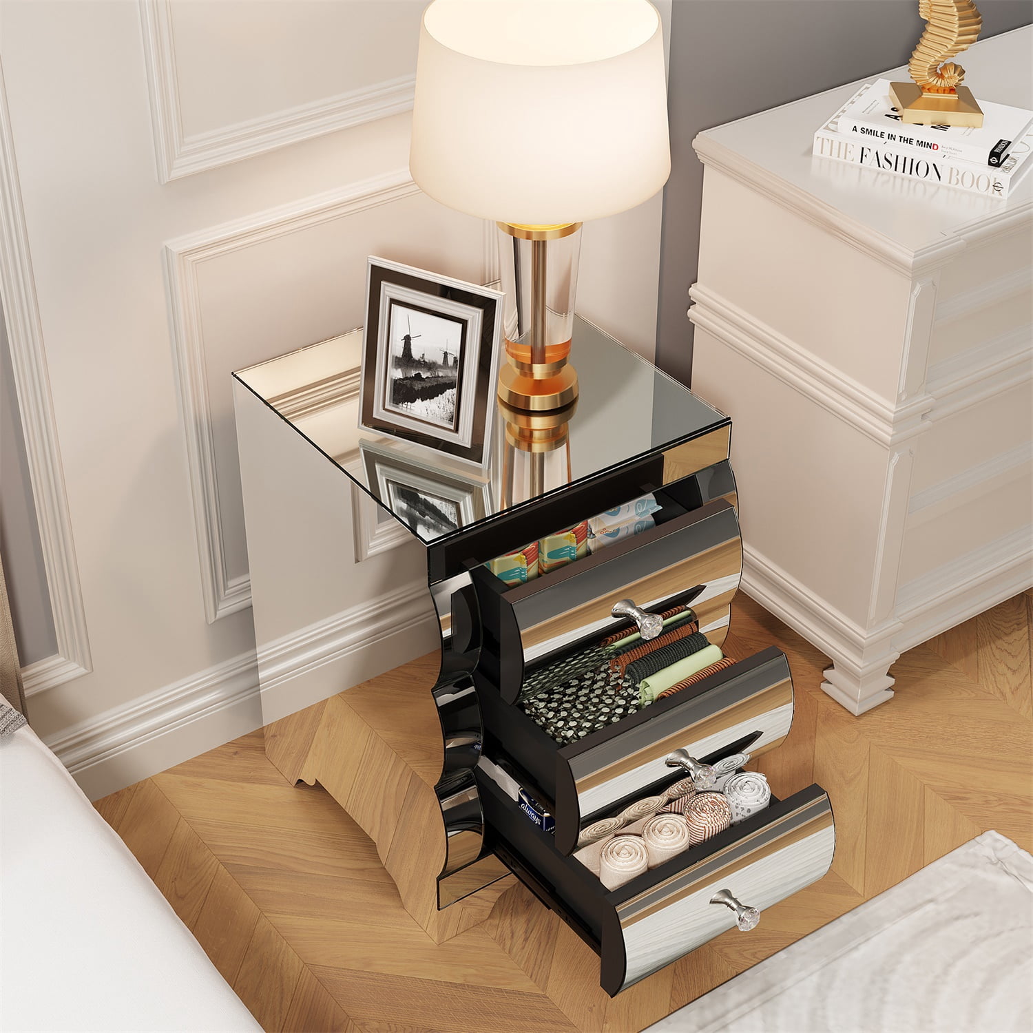 Hommoo Modern Baked Curved Mirror Nightstand with 3 Drawer, Mirrored Bedside Table End Table Chest of Drawers for Bedroom, Living Room, Silver