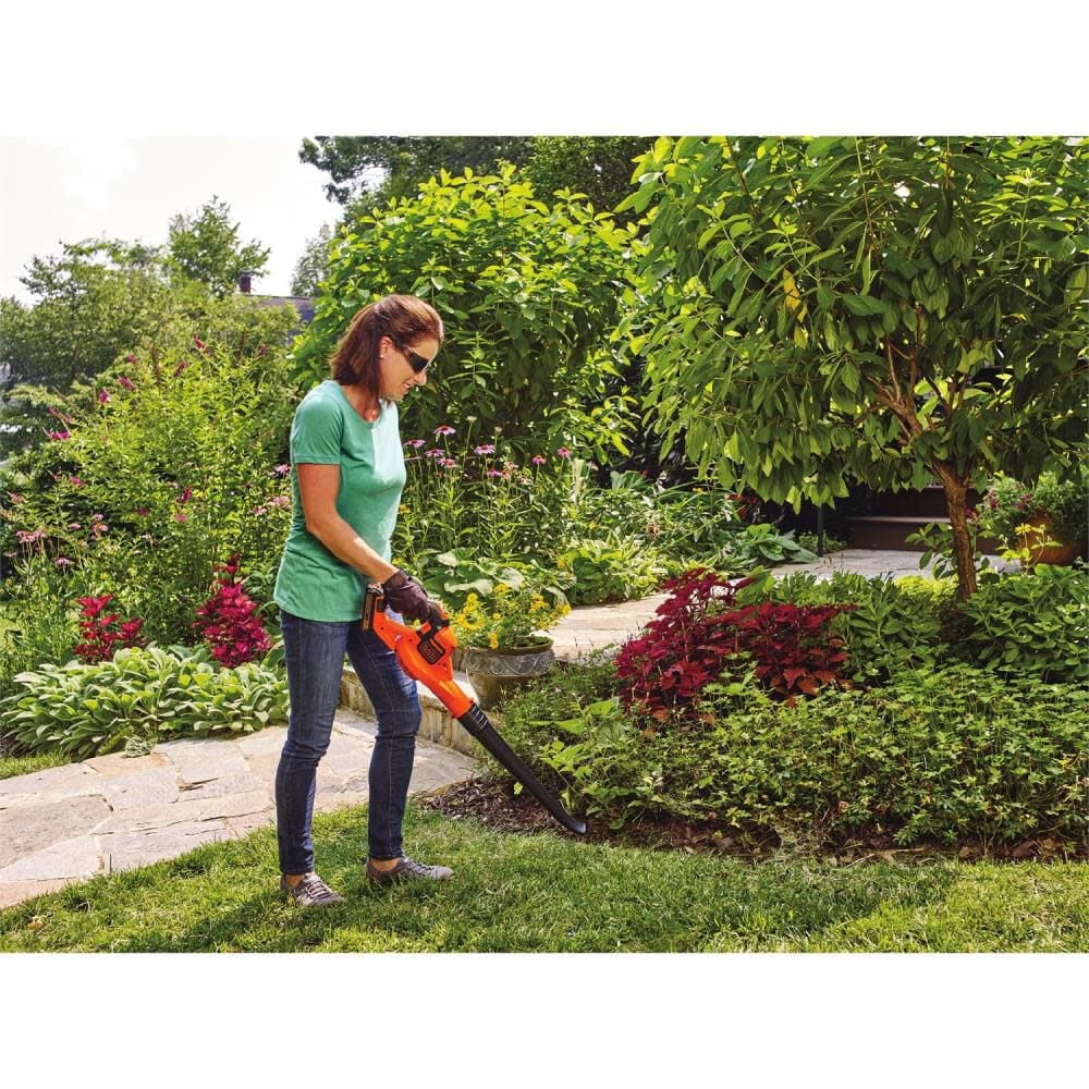 BLACK+DECKER 20V MAX* Cordless Sweeper with Power Boost, LSW321 — Residential Use, Standard Application