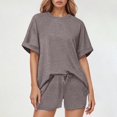 thumbnail image 2 of Conjunto de camiseta con mangas murciélago y pantalones cortos con cordón para mujer: diseño moderno, cintura ajustable, tejido suave, versátil para la playa o para estar por casa, 2 of 6