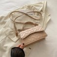 thumbnail image 1 of Bolso de diseño de nicho de alto valor con estilo de diamante para mujer, nuevo estilo 2025, moderno y versátil, bolso cuadrado pequeño con patrón tejido., 1 of 5