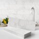 thumbnail image 1 of Baldosas de cocina VAOVI para pelar y pegar, color blanco Carrara, 1 of 7