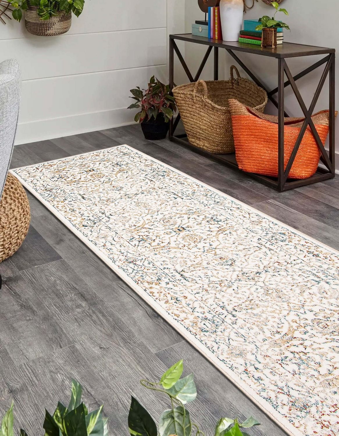 ECARPET Lauren Traditional Area Rug for living room, bedroom, dining room, entrance, hallway and more.