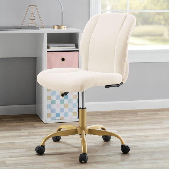 Chaise de bureau sans accoudoir Mainstays recouverte de tissu bouclé, crème
