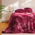 thumbnail image 4 of Couverture en Fausse Fourrure Bordeaux Douce et Moelleuse, 4 of 5