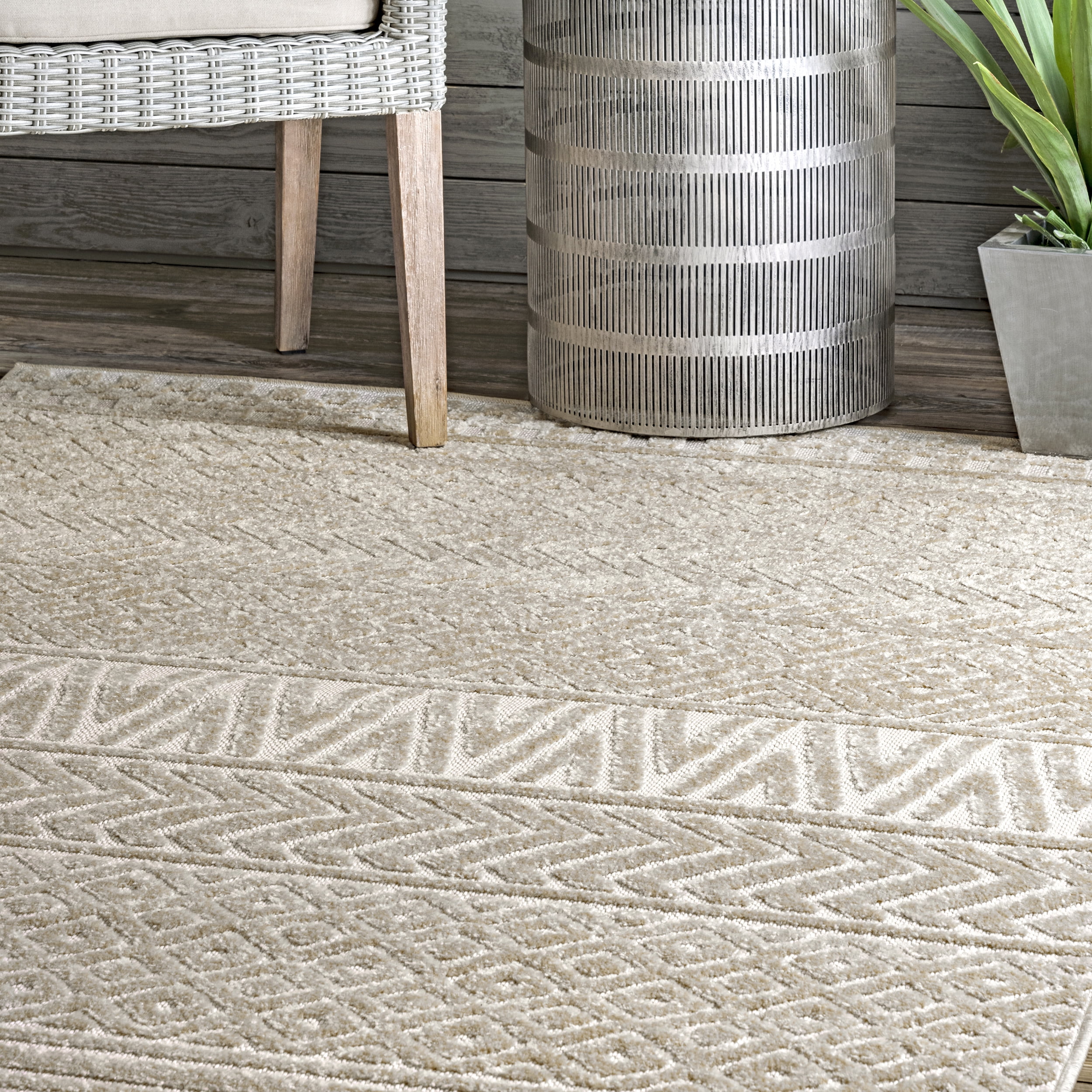 nuLOOM Kamryn Textured Tribal Indoor/Outdoor Area Rug, 5' x 8', Beige