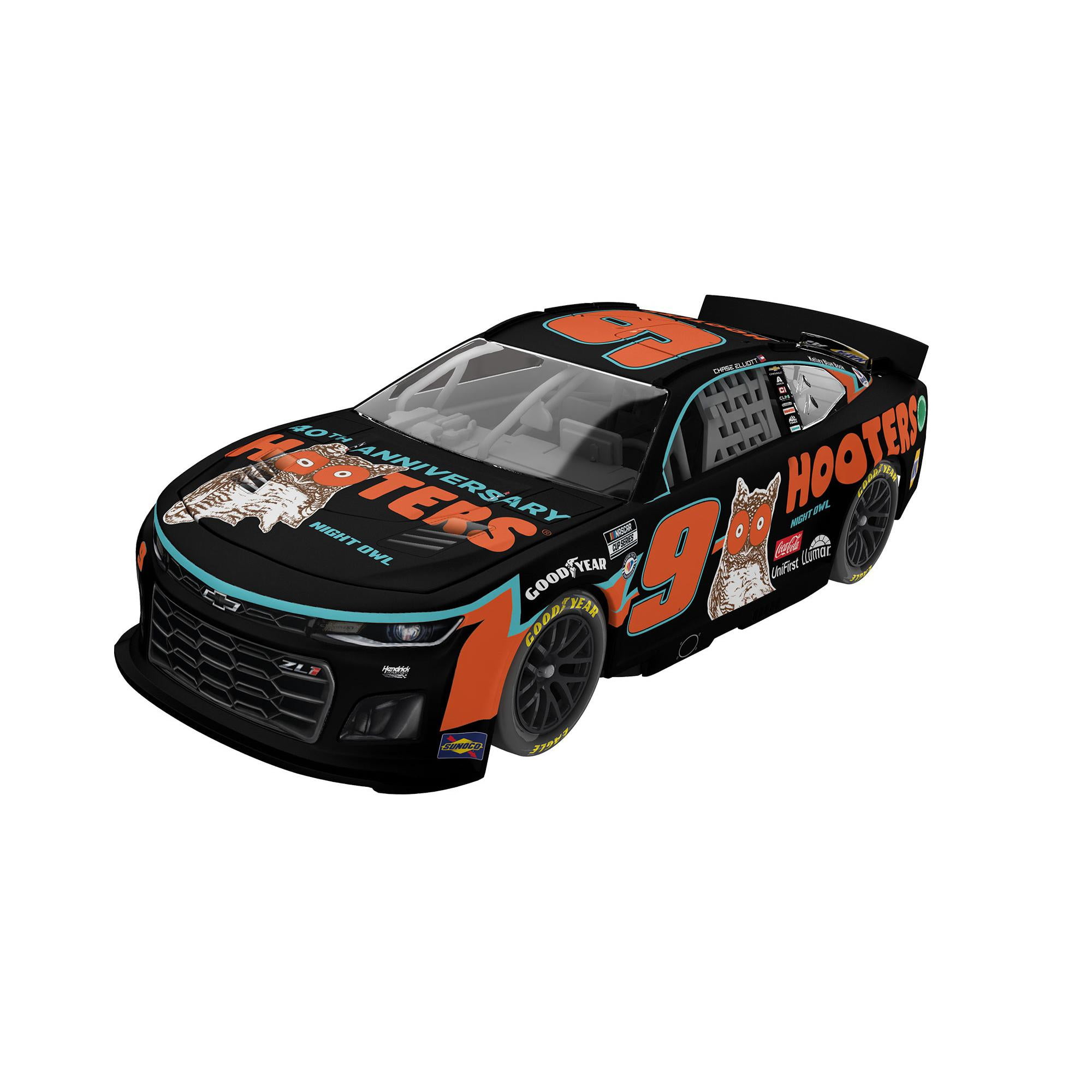 Lionel Racing NASCAR Authentics Chase Elliott No. 9 Hooter’s 1:64 Scale HT Die-cast Car