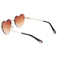 thumbnail image 2 of 1 pieza de gafas de sol sin marco con bordes gruesos y forma de corazón ondulado., 2 of 8