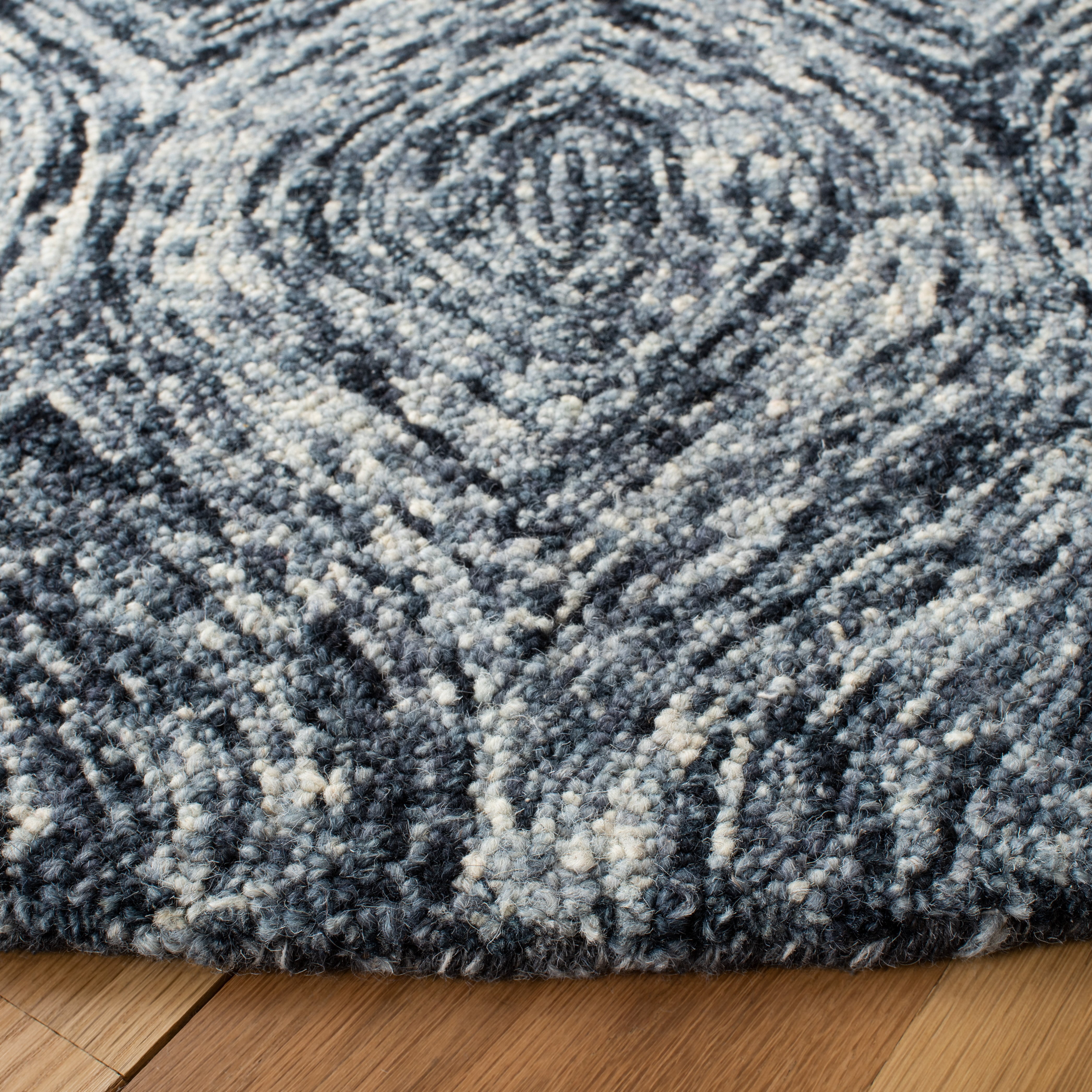 SAFAVIEH Ikat Kim Geometric Wool Area Rug, Grey, 6' x 6' Round
