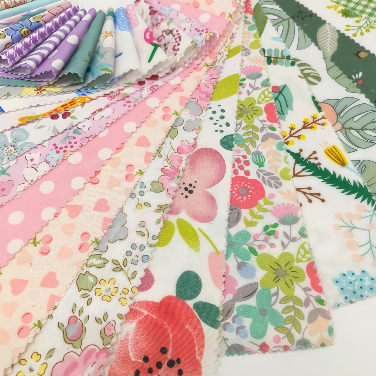 iMzoon 80 Pcs Jelly Roll Fabric Strips for Quilting Fabric, Sewing Supplies & DIY Crafts-2.6 Inch Precut Cotton Floral Fabric Strips Bundles with Wavy Edges, Perfect for Quilt Projects,Fruit