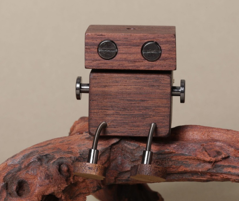 Leg-Shaking Wooden Robot Car Air Freshener - Black Walnut Vent Clip Decor, Flameless Aroma Diffuser for Car, Cute Gift Idea