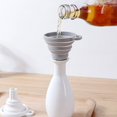 thumbnail image 3 of Embudos para uso en cocina, juego de 4, embudos plegables de silicona para llenado de botellas, embudo de grado alimenticio para transferencia de polvo líquido, utensilios de cocina plegable, 3 of 5